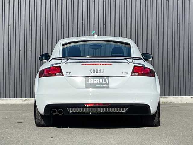 アウディ ＴＴクーペ 1．8 TFSI Sライン コンペティション 福島県 2014(平26)年 3.8万km グレイシアホワイトメタリック Sラインハーフレザーシート/専用ミラーカバー/専用19インチAW/専用リアスポイラー/純正ナビ/・CD/DVD/BT/フルセグTV/パドルシフト/ETC/オートヘッドライト /HIDヘッドライト/ステアリングスイッチ/リモコンキー/取扱説明書/保証書/スペアキー