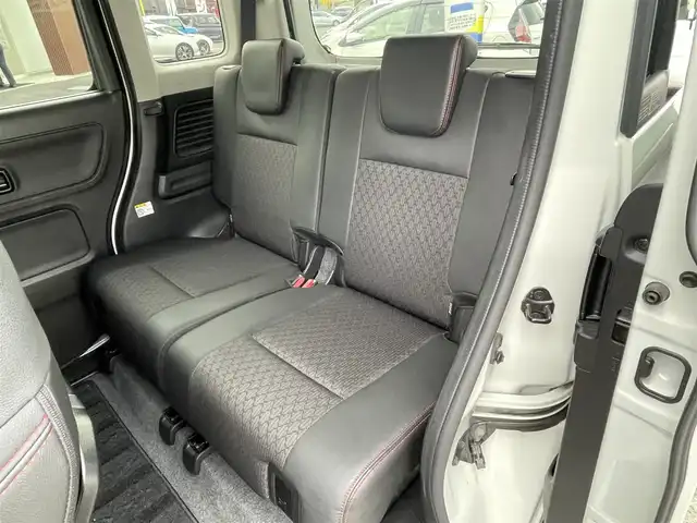 スズキ スペーシア カスタム HYBRID XS 埼玉県 2020(令2)年 11.8万km ピュアホワイトP (株)IDOMが運営する【じしゃロン川越店】の自社ローン専用車両になります。こちらは現金またはオートローンご利用時の価格です。自社ローンご希望の方は別途その旨お申付け下さい/純正ナビ　AVIC-RLS901II/フルセグ/Bluetooth/CD/DVD/AM/FM/全方位モニター/衝突軽減ブレーキ/レーンキープアシスト/レーダークルーズコントロール/ハーフレザー/シートヒーター/両側パワースライドドア/シートバックテーブル/LEDヘッドライト/フォグ/ウインカーミラー/純正１５インチアルミホイール/ハンドルカバー/ドアバイザー/純正フロアマット/前後ドライブレコーダー/コーナーセンサー/車両取扱説明書/保証書