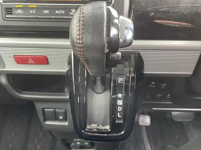 スズキ スペーシア カスタム HYBRID XS 埼玉県 2020(令2)年 11.8万km ピュアホワイトP (株)IDOMが運営する【じしゃロン川越店】の自社ローン専用車両になります。こちらは現金またはオートローンご利用時の価格です。自社ローンご希望の方は別途その旨お申付け下さい/純正ナビ　AVIC-RLS901II/フルセグ/Bluetooth/CD/DVD/AM/FM/全方位モニター/衝突軽減ブレーキ/レーンキープアシスト/レーダークルーズコントロール/ハーフレザー/シートヒーター/両側パワースライドドア/シートバックテーブル/LEDヘッドライト/フォグ/ウインカーミラー/純正１５インチアルミホイール/ハンドルカバー/ドアバイザー/純正フロアマット/前後ドライブレコーダー/コーナーセンサー/車両取扱説明書/保証書