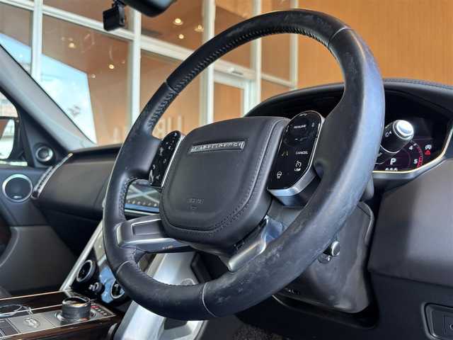 ランドローバー レンジローバー ヴォーグ 宮城県 2021(令3)年 5.9万km グレー ＡＣＣ　/レーンキープアシスト　/ブラインドスポットモニター　/パノラマサンルーフ　/ヘッドアップディスプレイ　/ＭＥＲＩＤＩＡＮサウンド　/純正ナビ　/フルセグＴＶ　/全方位カメラ　/黒革シート　/シートヒーター　/パワーシート　/ＬＥＤヘッドライト　/純正２０インチＡＷ　/電動サイドステップ　/ワンオーナー