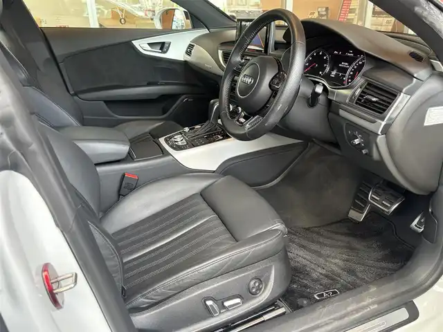 アウディ Ａ７ SB 2.0 TFSI クワトロ S LINE P 宮城県 2016(平28)年 6万km 白 アシスタンスパッケージ/BOSEサウンドシステム/MMIナビゲーションシステム/フルセグTV/バックカメラ/マトリクスLEDヘッドライト/オートライト/ブラックレザーシート/シートヒーター/パワーシート/純正19インチAW/アドバンストキー/パワーバックドア/ドライブレコーダー/ETC車載器