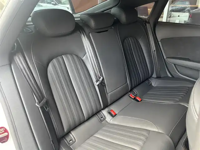 アウディ Ａ７ SB 2.0 TFSI クワトロ S LINE P 宮城県 2016(平28)年 6万km 白 アシスタンスパッケージ/BOSEサウンドシステム/MMIナビゲーションシステム/フルセグTV/バックカメラ/マトリクスLEDヘッドライト/オートライト/ブラックレザーシート/シートヒーター/パワーシート/純正19インチAW/アドバンストキー/パワーバックドア/ドライブレコーダー/ETC車載器