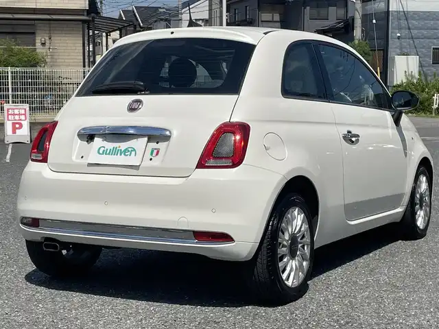 フィアット ５００ ツインエア ラウンジ 埼玉県 2019(平31)年 2.4万km 白 ・カラーコード：227　　/・排気量：900CC/・ディーラー記録簿R2.3.5年　R6（商品化センター記録有）/・ターボ車両/・スカイルーフ/・社外ナビ(AM/FM/CD/DVD/フルセグTV/BT/SD）/・バックカメラ/・前後ドライブレコーダー/・ETC/・ステアリングスイッチ/・HIDヘットライト/・フォグライト/・バックソナー/・純正15インチ/・純正マット/・取扱説明書/・保証書/・スペアキー×1