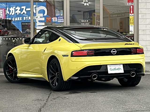 日産 フェアレディ Ｚ バージョンST 岩手県 2023(令5)年 0.1万km 黄Ⅱ ＭＴ　/BOSEサウンド/純正ナビ　/フルセグTV/ブルートゥース/バックカメラ　/純正ドラレコ　/前席シートヒーター　/スマートキー×２　/レーダークルコン　/オートライト　/革巻きステアリング　/横滑り防止装置　/ＥＴＣ２．０　/保証書　取説