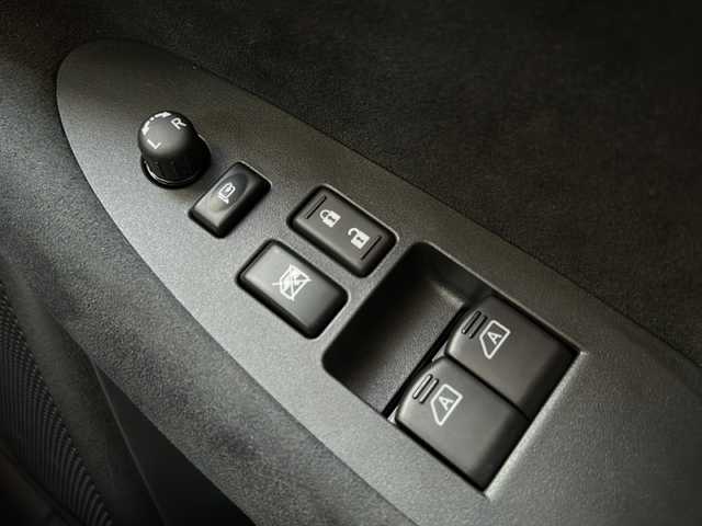 日産 フェアレディ Ｚ バージョンST 岩手県 2023(令5)年 0.1万km 黄Ⅱ ＭＴ　/BOSEサウンド/純正ナビ　/フルセグTV/ブルートゥース/バックカメラ　/純正ドラレコ　/前席シートヒーター　/スマートキー×２　/レーダークルコン　/オートライト　/革巻きステアリング　/横滑り防止装置　/ＥＴＣ２．０　/保証書　取説