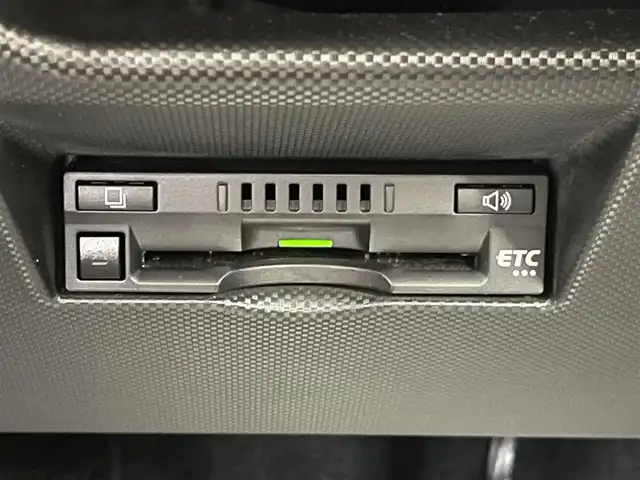 トヨタ ライズ Z 東京都 2020(令2)年 4.8万km シャイニングホワイトパール 社外エアロ　/純正ＳＤナビ＆フルセグ　/・BluetoothAudio/・CD/SD/AM/FM/USB/ＬＥＤシーケンシャルヘッドライト　/前席シートヒーター/バックカメラ /スマートアシスト /・アダプティブクルーズコントロール /・衝突回避支援ブレーキ /・車線逸脱抑制機能 /・先行車発進お知らせ機能/・ブレーキ制御付誤発進抑制機能/・アダプティブハイビーム/・進入禁止標識認識機能/・コーナーセンサー/・衝突警報機能/・サイドビューランプ/純正フロアマット/スマートキー/プッシュエンジンスタート/SRSエアバック＆ABS