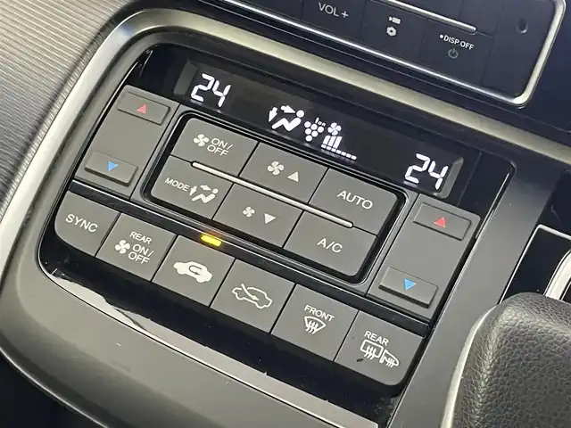 ホンダ ステップワゴン スパーダ eHEV G ホンダS 埼玉県 2020(令2)年 5万km プラチナホワイトパール 純正１０インチナビ　バックカメラ　ビルトインＥＴＣ２．０　前後ドライブレコーダー　ホンダセンシング　アダプティブクルーズコントロール　スマートキー　オートライト　ＬＥＤヘッドライト　地デジフルセグ