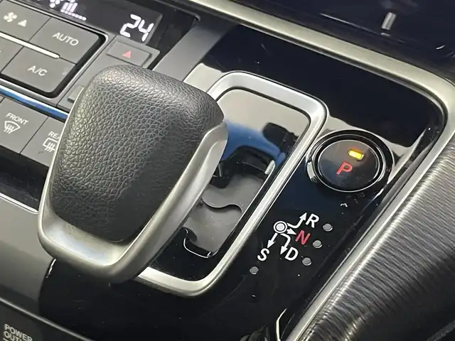 ホンダ ステップワゴン スパーダ eHEV G ホンダS 埼玉県 2020(令2)年 5万km プラチナホワイトパール 純正１０インチナビ　バックカメラ　ビルトインＥＴＣ２．０　前後ドライブレコーダー　ホンダセンシング　アダプティブクルーズコントロール　スマートキー　オートライト　ＬＥＤヘッドライト　地デジフルセグ