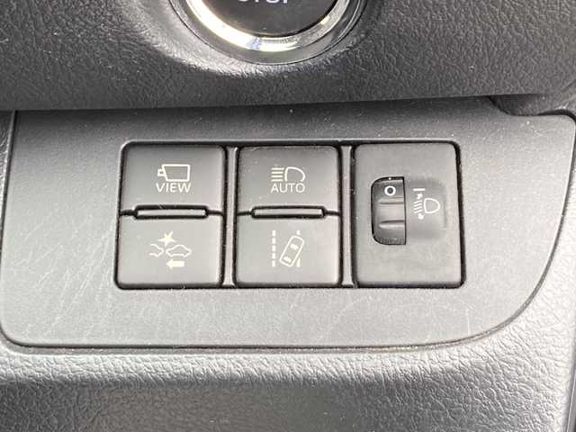 トヨタ シエンタ ファンベースG 佐賀県 2019(令1)年 6.8万km ブラックマイカ 純正9インチナビ/パノラマミックビューモニター/純正フリップダウンモニター/両側パワースライドドア/プリクラッシュセーフティ/レーンディパーチャーアラート/オートハイビーム/クリアランスソナー/リアシートリマインダー/シートヒーター/ステアリングヒーター/ステアリングリモコン/ビルトインETC/ドライブレコーダー/プッシュスタート/スマートキー