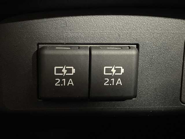 トヨタ シエンタ G クエロ 神奈川県 2019(平31)年 4.8万km ブラックマイカ トヨタセーフティセンス/・プリクラッシュセーフティ/・レーンディパーチャーアラート/・オートマチックハイビーム/純正7型ナビ/・BT/フルセグTV/CD/DVD/SD/パノラミックビューモニター/両側電動スライドドア/ETC/ハーフレザーシート/革巻きステアリング/ステアリングスイッチ/Autoライト/アイドリングストップ機能/スマートキー/プッシュスタートボタン/LEDヘッドライト/フォグランプ/シートリフター/電動格納ミラー/ウィンカーミラー/コーナーセンサー/純正フロアマット/純正ドアバイザー