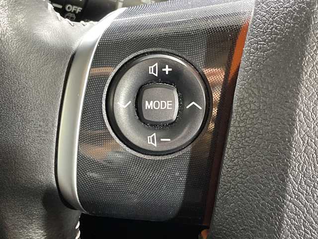 トヨタ シエンタ G クエロ 神奈川県 2019(平31)年 4.8万km ブラックマイカ トヨタセーフティセンス/・プリクラッシュセーフティ/・レーンディパーチャーアラート/・オートマチックハイビーム/純正7型ナビ/・BT/フルセグTV/CD/DVD/SD/パノラミックビューモニター/両側電動スライドドア/ETC/ハーフレザーシート/革巻きステアリング/ステアリングスイッチ/Autoライト/アイドリングストップ機能/スマートキー/プッシュスタートボタン/LEDヘッドライト/フォグランプ/シートリフター/電動格納ミラー/ウィンカーミラー/コーナーセンサー/純正フロアマット/純正ドアバイザー