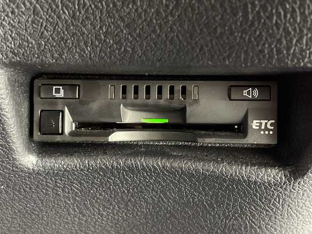 トヨタ シエンタ G クエロ 神奈川県 2019(平31)年 4.8万km ブラックマイカ トヨタセーフティセンス/・プリクラッシュセーフティ/・レーンディパーチャーアラート/・オートマチックハイビーム/純正7型ナビ/・BT/フルセグTV/CD/DVD/SD/パノラミックビューモニター/両側電動スライドドア/ETC/ハーフレザーシート/革巻きステアリング/ステアリングスイッチ/Autoライト/アイドリングストップ機能/スマートキー/プッシュスタートボタン/LEDヘッドライト/フォグランプ/シートリフター/電動格納ミラー/ウィンカーミラー/コーナーセンサー/純正フロアマット/純正ドアバイザー