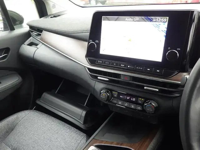 日産 オーラ G 千葉県 2021(令3)年 4.5万km 黒 エマージェンシーブレーキ/プロパイロット/インテリジェントクルーズコントロール/インテリジェントルームミラー/ハーフレザーシート/前席シートヒーター/BOSEサウンド/純正コネクトナビ/地デジTV/【Bluetooth接続】/アラウンドビューモニター/革巻きステアリング/ステアリングヒーター/ステアリングスイッチ/ETC（2.0）/LEDヘッドライト/フォグライト/ウインカーミラー/コーナーセンサー/純正17インチアルミホイル/サイド/カーテンエアバッグ/インテリジェントキー