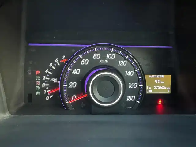 ホンダ ステップワゴン スパーダ Z 千葉県 2014(平26)年 7.6万km ホワイトオーキッドパール Gatherｓナビ/　・フルセグTV/CD/DVD/Blue Tooth/バックカメラ/両側パワスラドア/ビルトインETC/クルーズコントロール/純正フロアマット/純正16AW/パドルシフト/フォグライト/ドアバイザー/ウィンカーミラー/取説/保証書/スペアキー