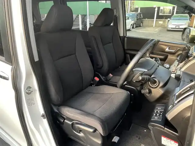 ホンダ ステップワゴン スパーダ Z 千葉県 2014(平26)年 7.6万km ホワイトオーキッドパール Gatherｓナビ/　・フルセグTV/CD/DVD/Blue Tooth/バックカメラ/両側パワスラドア/ビルトインETC/クルーズコントロール/純正フロアマット/純正16AW/パドルシフト/フォグライト/ドアバイザー/ウィンカーミラー/取説/保証書/スペアキー