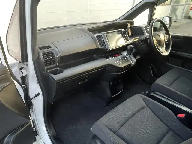 ホンダ ステップワゴン スパーダ Z 千葉県 2014(平26)年 7.6万km ホワイトオーキッドパール Gatherｓナビ/　・フルセグTV/CD/DVD/Blue Tooth/バックカメラ/両側パワスラドア/ビルトインETC/クルーズコントロール/純正フロアマット/純正16AW/パドルシフト/フォグライト/ドアバイザー/ウィンカーミラー/取説/保証書/スペアキー