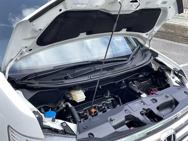 ホンダ ステップワゴン スパーダ Z 千葉県 2014(平26)年 7.6万km ホワイトオーキッドパール Gatherｓナビ/　・フルセグTV/CD/DVD/Blue Tooth/バックカメラ/両側パワスラドア/ビルトインETC/クルーズコントロール/純正フロアマット/純正16AW/パドルシフト/フォグライト/ドアバイザー/ウィンカーミラー/取説/保証書/スペアキー