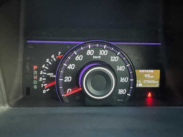 ホンダ ステップワゴン スパーダ Z 千葉県 2014(平26)年 7.6万km ホワイトオーキッドパール Gatherｓナビ/　・フルセグTV/CD/DVD/Blue Tooth/バックカメラ/両側パワスラドア/ビルトインETC/クルーズコントロール/純正フロアマット/純正16AW/パドルシフト/フォグライト/ドアバイザー/ウィンカーミラー/取説/保証書/スペアキー