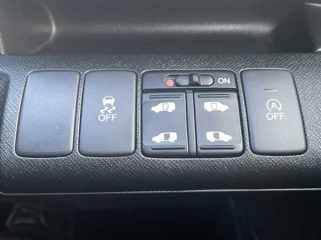 ホンダ ステップワゴン スパーダ Z 千葉県 2014(平26)年 7.6万km ホワイトオーキッドパール Gatherｓナビ/　・フルセグTV/CD/DVD/Blue Tooth/バックカメラ/両側パワスラドア/ビルトインETC/クルーズコントロール/純正フロアマット/純正16AW/パドルシフト/フォグライト/ドアバイザー/ウィンカーミラー/取説/保証書/スペアキー