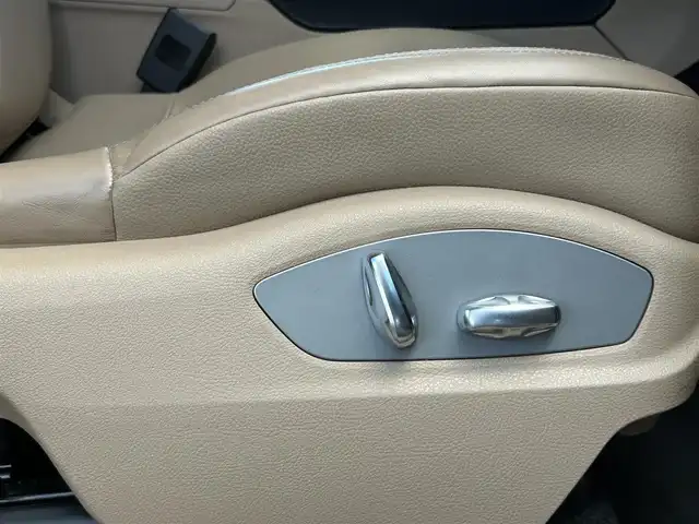 ポルシェ マカン 茨城県 2019(令1)年 5万km ヴァルカノグレーメタリック 後期型 /ワンオ-ナ- /360度カメラ /衝突軽減B /ACC /LKA /BSM /ベ-ジュ革シ-ト /シ-トヒ-タ- /パワーシート /パワーテールゲート /純正ナビ /BT/USB /ポルシェコネクト /LEDヘッドライト /純正18インチAW /ETC2.0 /前後ドラレコ /禁煙車