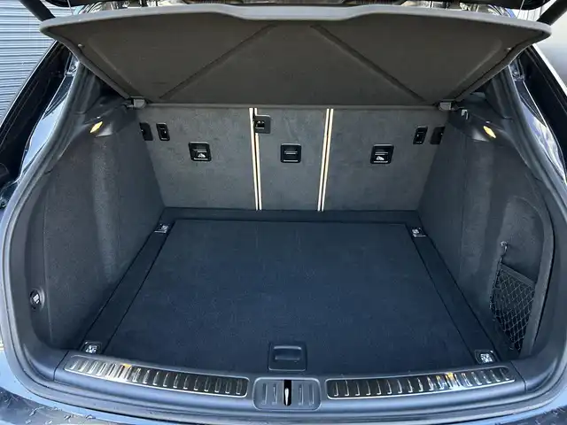 ポルシェ マカン 茨城県 2019(令1)年 5万km ヴァルカノグレーメタリック 後期型 /ワンオ-ナ- /360度カメラ /衝突軽減B /ACC /LKA /BSM /ベ-ジュ革シ-ト /シ-トヒ-タ- /パワーシート /パワーテールゲート /純正ナビ /BT/USB /ポルシェコネクト /LEDヘッドライト /純正18インチAW /ETC2.0 /前後ドラレコ /禁煙車