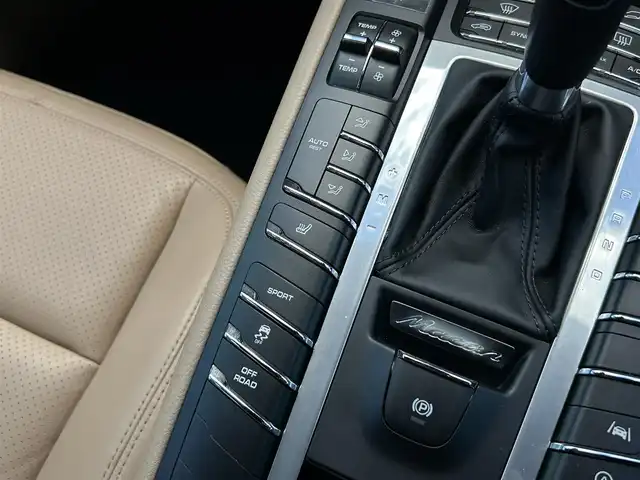 ポルシェ マカン 茨城県 2019(令1)年 5万km ヴァルカノグレーメタリック 後期型 /ワンオ-ナ- /360度カメラ /衝突軽減B /ACC /LKA /BSM /ベ-ジュ革シ-ト /シ-トヒ-タ- /パワーシート /パワーテールゲート /純正ナビ /BT/USB /ポルシェコネクト /LEDヘッドライト /純正18インチAW /ETC2.0 /前後ドラレコ /禁煙車