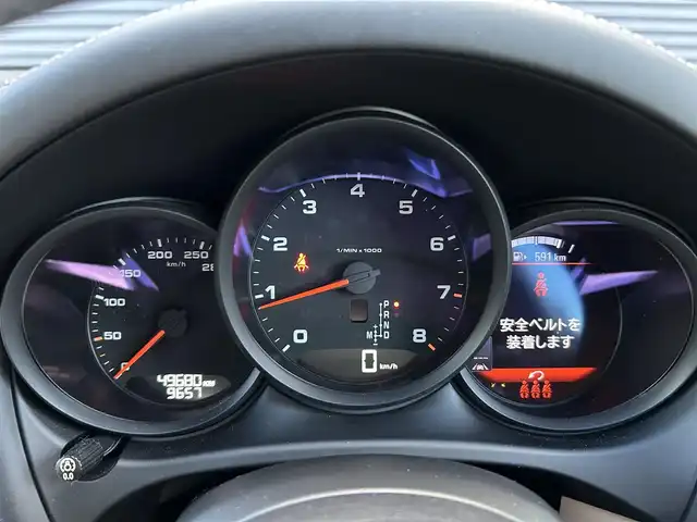 ポルシェ マカン 茨城県 2019(令1)年 5万km ヴァルカノグレーメタリック 後期型 /ワンオ-ナ- /360度カメラ /衝突軽減B /ACC /LKA /BSM /ベ-ジュ革シ-ト /シ-トヒ-タ- /パワーシート /パワーテールゲート /純正ナビ /BT/USB /ポルシェコネクト /LEDヘッドライト /純正18インチAW /ETC2.0 /前後ドラレコ /禁煙車