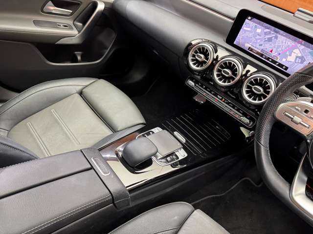 メルセデス・ベンツ ＣＬＡ２００ｄ AMGライン 千葉県 2019(令1)年 3.2万km ジュピターレッド レザーエクスクルーシブパッケージ　/アドバンスドパッケージ　/パノラマSR/ACC/ナビ　/TV　/360°　/Bluetooth接続　/HUD　/電動シート　/シートH　/LEDヘッドライト　/ハイビームアシスト/衝突軽減B　/BSM　/LKA　/ETC　/ドラレコ