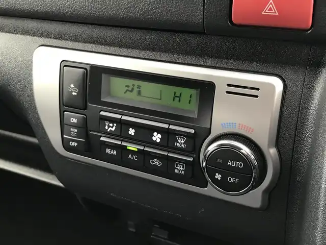 トヨタ ハイエース GL 鳥取県 2018(平30)年 7.6万km ホワイトパールクリスタルシャイン 社外ナビ/CD/BT/バックカメラ/ETC・ドライブレコーダー/トヨタセーフティセンス/レーンキープアシスト/片側パワースライドドア/クリアランスソナー/レザー調シートカバー/ＭＴモード付/ハロゲンヘットライト/フォグライト/オートマチックハイビーム/社外16インチアルミホイール/ＹＯＫＯＨＡＭＡタイヤ（ホワイトレター）/リモコンキー/フロアマット/サマータイヤ積込/（タイヤ溝6部山）