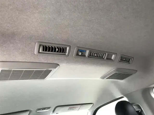 トヨタ ハイエース GL 鳥取県 2018(平30)年 7.6万km ホワイトパールクリスタルシャイン 社外ナビ/CD/BT/バックカメラ/ETC・ドライブレコーダー/トヨタセーフティセンス/レーンキープアシスト/片側パワースライドドア/クリアランスソナー/レザー調シートカバー/ＭＴモード付/ハロゲンヘットライト/フォグライト/オートマチックハイビーム/社外16インチアルミホイール/ＹＯＫＯＨＡＭＡタイヤ（ホワイトレター）/リモコンキー/フロアマット/サマータイヤ積込/（タイヤ溝6部山）