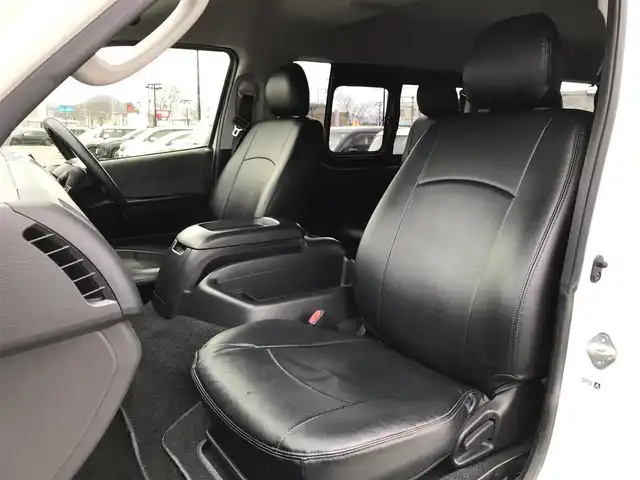 トヨタ ハイエース GL 鳥取県 2018(平30)年 7.6万km ホワイトパールクリスタルシャイン 社外ナビ/CD/BT/バックカメラ/ETC・ドライブレコーダー/トヨタセーフティセンス/レーンキープアシスト/片側パワースライドドア/クリアランスソナー/レザー調シートカバー/ＭＴモード付/ハロゲンヘットライト/フォグライト/オートマチックハイビーム/社外16インチアルミホイール/ＹＯＫＯＨＡＭＡタイヤ（ホワイトレター）/リモコンキー/フロアマット/サマータイヤ積込/（タイヤ溝6部山）