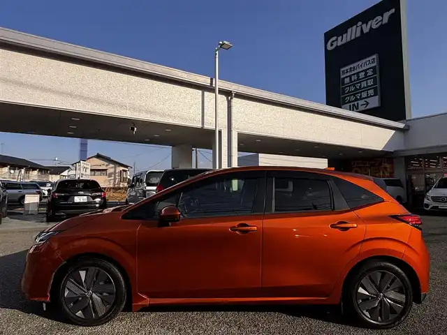 日産 ノート X 熊本県 2021(令3)年 5.3万km プレミアムコロナオレンジ 純正ナビ/【フルセグTV/Bluetooth/CD】/バックカメラ/エマージェンシブレーキ/車線逸脱警報/駐車支援/コーナーセンサー/オートハイビーム/オートLEDライト/フォグライト/ブレーキホールド/ETC/純正ドライブレコーダー/純正ドアバイザー/スマートキー