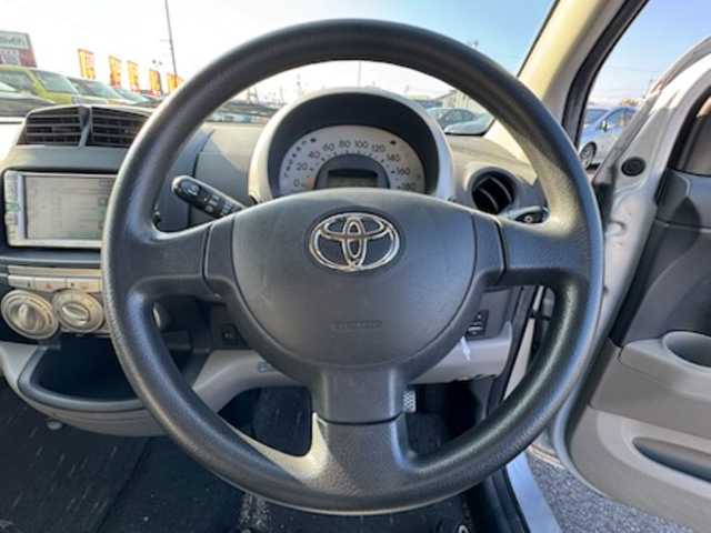 トヨタ パッソ X 香川県 2007(平19)年 10.7万km ブライトシルバーM 社外ナビ（CD/DVD）/ハロゲンヘッドライト/純正フロアマット/リモコンキー