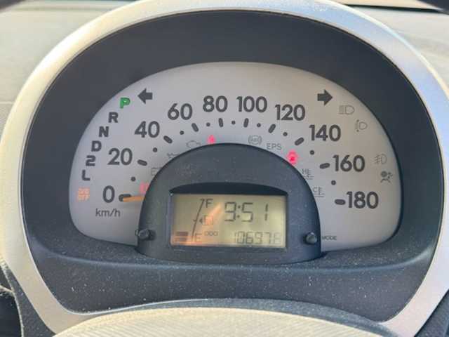 トヨタ パッソ X 香川県 2007(平19)年 10.7万km ブライトシルバーM 社外ナビ（CD/DVD）/ハロゲンヘッドライト/純正フロアマット/リモコンキー