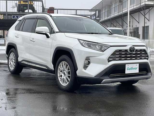 トヨタ ＲＡＶ４ G Zパッケージ 道東・釧路十勝 2019(令1)年 8万km ホワイトパールクリスタルシャイン 4WD/寒冷地仕様/9インチ純正メモリナビ　NSZT-Y68T/　(AM/FM/CD/BT/HDMI)/フルセグTV/バックカメラ/レザーシート/ハンズフリーパワーバックドア/前席シートヒーター/運転席パワーシート/ハンドルヒーター/ETC/純正AW夏タイヤセット　235/55R19/前後ドライブレコーダー/社外レーダー/プリクラッシュセーフティ/レーンキープアシスト/オートハイビーム/レーダークルーズコントロール/前後コーナーセンサー/LEDヘッドライト/オートライト/リアフォグ/ステアリングスイッチ/電子パーキング/革巻きステアリング
