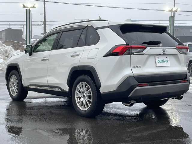 トヨタ ＲＡＶ４ G Zパッケージ 道東・釧路十勝 2019(令1)年 8万km ホワイトパールクリスタルシャイン 4WD/寒冷地仕様/9インチ純正メモリナビ　NSZT-Y68T/　(AM/FM/CD/BT/HDMI)/フルセグTV/バックカメラ/レザーシート/ハンズフリーパワーバックドア/前席シートヒーター/運転席パワーシート/ハンドルヒーター/ETC/純正AW夏タイヤセット　235/55R19/前後ドライブレコーダー/社外レーダー/プリクラッシュセーフティ/レーンキープアシスト/オートハイビーム/レーダークルーズコントロール/前後コーナーセンサー/LEDヘッドライト/オートライト/リアフォグ/ステアリングスイッチ/電子パーキング/革巻きステアリング