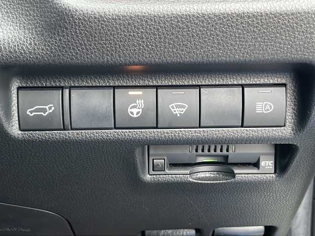 トヨタ ＲＡＶ４ G Zパッケージ 道東・釧路十勝 2019(令1)年 8万km ホワイトパールクリスタルシャイン 4WD/寒冷地仕様/9インチ純正メモリナビ　NSZT-Y68T/　(AM/FM/CD/BT/HDMI)/フルセグTV/バックカメラ/レザーシート/ハンズフリーパワーバックドア/前席シートヒーター/運転席パワーシート/ハンドルヒーター/ETC/純正AW夏タイヤセット　235/55R19/前後ドライブレコーダー/社外レーダー/プリクラッシュセーフティ/レーンキープアシスト/オートハイビーム/レーダークルーズコントロール/前後コーナーセンサー/LEDヘッドライト/オートライト/リアフォグ/ステアリングスイッチ/電子パーキング/革巻きステアリング