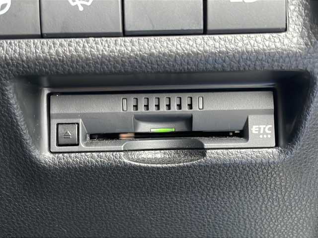 トヨタ ＲＡＶ４ G Zパッケージ 道東・釧路十勝 2019(令1)年 8万km ホワイトパールクリスタルシャイン 4WD/寒冷地仕様/9インチ純正メモリナビ　NSZT-Y68T/　(AM/FM/CD/BT/HDMI)/フルセグTV/バックカメラ/レザーシート/ハンズフリーパワーバックドア/前席シートヒーター/運転席パワーシート/ハンドルヒーター/ETC/純正AW夏タイヤセット　235/55R19/前後ドライブレコーダー/社外レーダー/プリクラッシュセーフティ/レーンキープアシスト/オートハイビーム/レーダークルーズコントロール/前後コーナーセンサー/LEDヘッドライト/オートライト/リアフォグ/ステアリングスイッチ/電子パーキング/革巻きステアリング