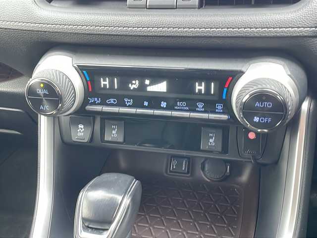 トヨタ ＲＡＶ４ G Zパッケージ 道東・釧路十勝 2019(令1)年 8万km ホワイトパールクリスタルシャイン 4WD/寒冷地仕様/9インチ純正メモリナビ　NSZT-Y68T/　(AM/FM/CD/BT/HDMI)/フルセグTV/バックカメラ/レザーシート/ハンズフリーパワーバックドア/前席シートヒーター/運転席パワーシート/ハンドルヒーター/ETC/純正AW夏タイヤセット　235/55R19/前後ドライブレコーダー/社外レーダー/プリクラッシュセーフティ/レーンキープアシスト/オートハイビーム/レーダークルーズコントロール/前後コーナーセンサー/LEDヘッドライト/オートライト/リアフォグ/ステアリングスイッチ/電子パーキング/革巻きステアリング