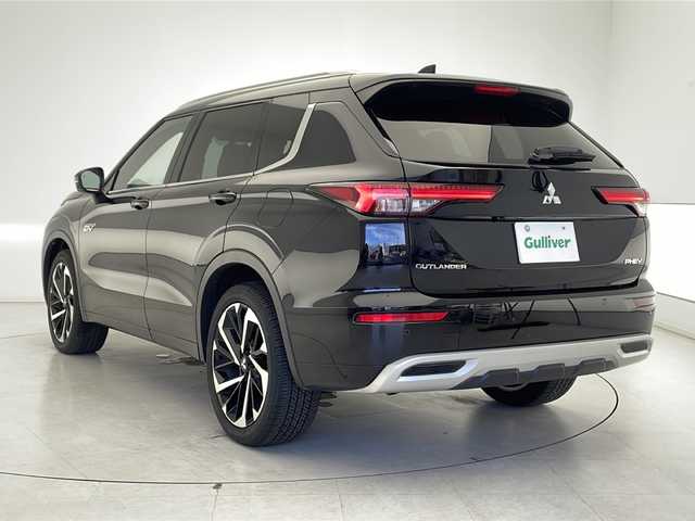 三菱 アウトランダー ＰＨＥＶ P 千葉県 2022(令4)年 1.5万km アメジストブラック ワンオーナー/サンルーフ/メーカー純正メモリナビ/フルセグTV/USB/Bluetooth/Android auto/Apple CarPlay/全周囲カメラ/ヘッドアップディスプレイ/BOSEサウンドシステム/デジタルインナーミラー/ビルトインETC2.0/アクティブクルーズコントロール/前席シートヒーター/セカンドシートヒーター/ハンドルヒーター/パドルシフト/前席シートランバー/パワーバックドア/ルーフレール/社外前後ド/衝突軽減ブレーキ/ロードサインアシスト/後側方車両検知/LEDヘッドライト/LEDフォグライト/スマートキー/ロールサンシェード