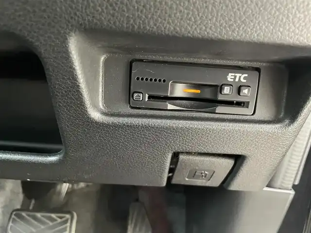 スズキ スペーシア カスタム HYBRID XS 愛知県 2019(令1)年 1.8万km ブルーイッシュブラックパール3 AIS検査実施4.5点　/KENWOOD8インチSDナビ　/フルセグ　/ビルトインETC /セーフティサポート　/前後誤発進抑制機能/プライバシーガラス　/UVカットガラス　　/ハイビームアシスト　/リアパーキングセンサー　/両側パワースライドドア　/スマートキー　/LEDヘッドランプ　/革巻ステアリング　/ハーフレザー　/シートヒーター　/パーソナルテーブル　/スペアキー　