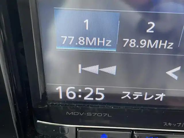 スズキ スペーシア カスタム HYBRID XS 愛知県 2019(令1)年 1.8万km ブルーイッシュブラックパール3 AIS検査実施4.5点　/KENWOOD8インチSDナビ　/フルセグ　/ビルトインETC /セーフティサポート　/前後誤発進抑制機能/プライバシーガラス　/UVカットガラス　　/ハイビームアシスト　/リアパーキングセンサー　/両側パワースライドドア　/スマートキー　/LEDヘッドランプ　/革巻ステアリング　/ハーフレザー　/シートヒーター　/パーソナルテーブル　/スペアキー　