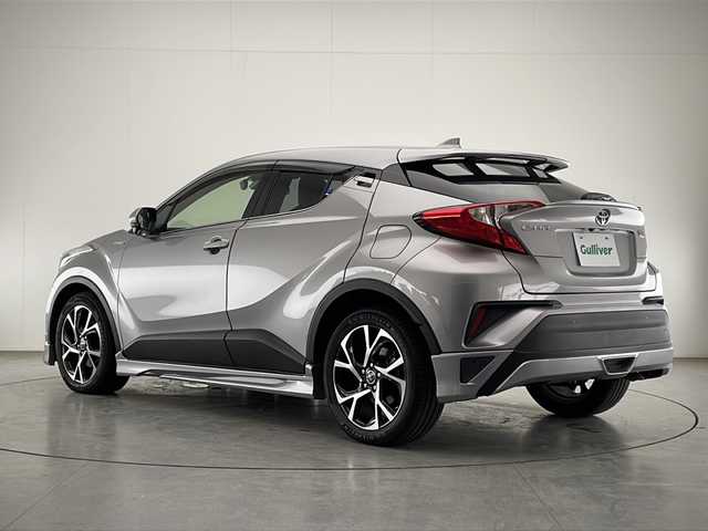 トヨタ Ｃ－ＨＲ G 宮崎県 2017(平29)年 6.5万km メタルストリームM 禁煙車/トヨタセーフティセンス/純正9型ナビTV/（NSZT-Y66T/CD/DVD/Bluetooth/フルセグTV)/純正バックカメラ/純正モデリスタエアロ/純正ビルトインETC/純正フォグ/純正18インチアルミ/純正ラバーマット/プリクラッシュセーフティ/アダプティブクルーズコントロール/レーンディパーチャーアラート/ブラインドスポットモニター/クリアランスソナー/デュアルオートエアコン（ナノイー）/電子パーキング/オートホールド/ハーフレザーシート/前席シートヒーター/本革巻ハンドル/スマートキー/プッシュエンジンスタート/新車時保証書/取扱い説明書