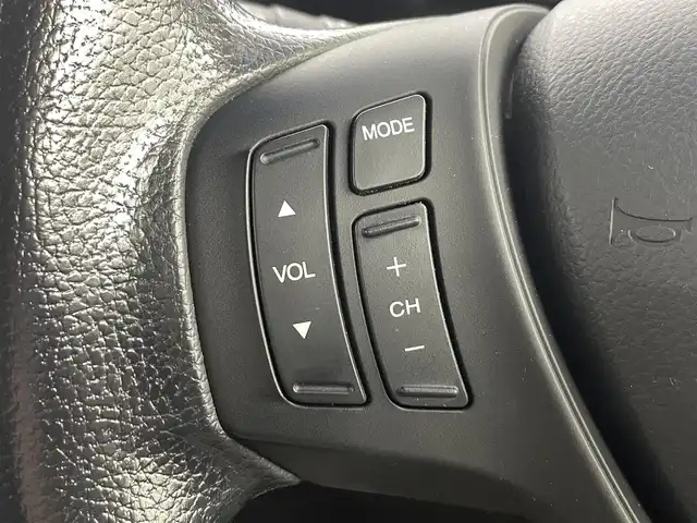 ホンダ フリード G ジャストセレクション 福島県 2015(平27)年 4万km アラバスターシルバーメタリック 純正ＳＤナビゲーション　/【AM/FM/DVD/CD/Bluetooth/フルセグ】/型番:VXM-152VFI/バックカメラ　/片側パワースライドドア　/ＥＴＣ　/寒冷地仕様　/スマートキー　/・スペアキー/オートライト　/・ＨＩＤライト　/オートミラー　/コーナーセンサー　/ウィンカーミラー　/ステアリングスイッチ/・革巻きステアリング/・チルトステアリング/アイドリングストップ/・横滑り防止装置