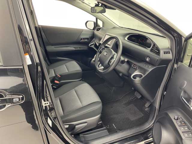 トヨタ シエンタ G セーフティエディションⅡ 宮城県 2022(令4)年 2.2万km ブラックマイカ 社外ナビ/   フルセグTV/CD/DVD/Bluetooth/USB/バックモニター/衝突軽減ブレーキ/横滑り防止装置/前席シートヒーター/両側パワースライドドア/アイドリングストップ/レーンキープアシスト/ステアリングヒーター/ドライブレコーダー/Gspeedアルミホイール/純正フロアマット/プッシュスタート/スマートキー/ＥＴＣ/ＬＥＤライト