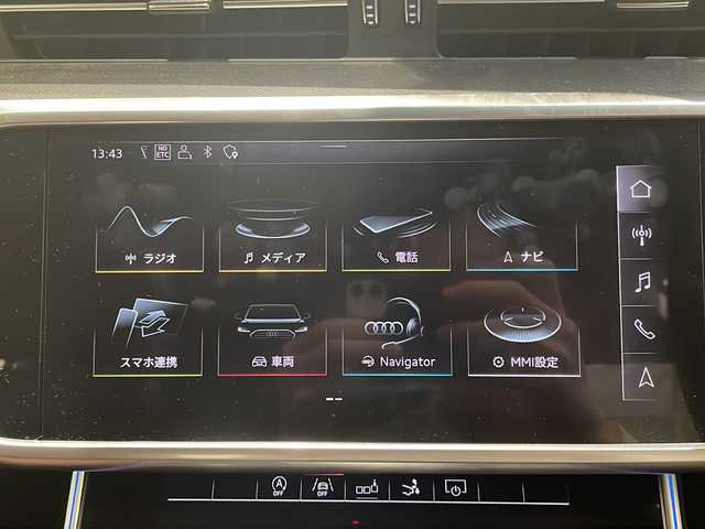 アウディ Ａ７ SB 55TFSIクワトロ デビューパッケージ 新潟県 2019(平31)年 4.7万km グレイシアホワイトメタリック アシスタンスパッケージ/-サラウンドビューカメラ/-カーブストーンアシスト/-リヤサイドエアバッグ/-アダプティブウインドウワイパー/HDマトリクスLEDヘッドライトレーザーライトパッケージ/-HDマトリクスLEDヘッドライト/-アウディレーザーライト/-LEDリヤダイナミックターンインディケーター/-ヘッドライトウオッシャー/-マルチカラーアンビエントライティング/パワーアシストパッケージ/-電動チルト/テレスコピックスステアリングコラム/-パワークロージングドア/リヤコンフォートパッケージ/-リヤサンブラインド/-リヤシートヒーター/-4ゾーンデラックスオートマチックエアコンディショナー/主要装備/MIMIナビゲーション（TV/Apple Car Play/BT)/バーチャルコックピットプラス/アダプティブドライブアシスト/アウディプレセンスシティ/アウディサイドアシスト/リヤクロストラフィックアシスト/エグジットワーニング/HDマトリックスLEDヘッドライト/デラックスオートマティックエアコンコンディショナー/純正フロアマット/純正20インチAW/ドライブレコーダー/2.0ETC/パドルシフト