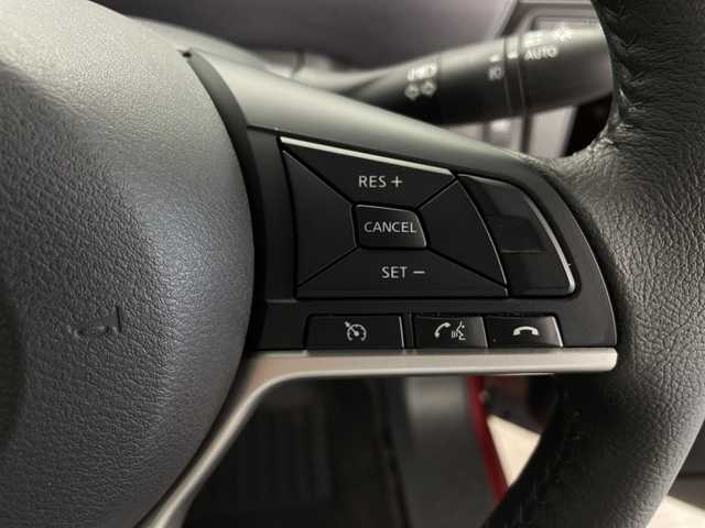 日産 セレナ e－パワー ハイウェイスター V 鹿児島県 2020(令2)年 1.3万km マルーンレッド 2トーン 純正9インチナビ/（BT/CD/DVD)/フルセグTV/全方位カメラ/横滑り防止/衝突被害軽減ブレーキ/クルーズコントロール/レーンキープアシスト/オートライト/前後コーナーセンサー/フリップダウンモニター/両側パワスラ/ハンズフリーオートスライド/前席シートヒーター/ステアリングヒーター/ステアリングリモコン/LEDヘッドライト/フォグランプ/純正フロアマット/純正15インチアルミ/プッシュスタート