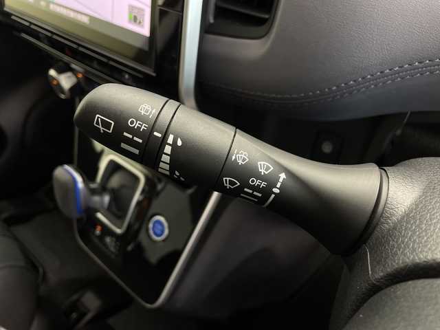 日産 セレナ e－パワー ハイウェイスター V 鹿児島県 2020(令2)年 1.3万km マルーンレッド 2トーン 純正9インチナビ/（BT/CD/DVD)/フルセグTV/全方位カメラ/横滑り防止/衝突被害軽減ブレーキ/クルーズコントロール/レーンキープアシスト/オートライト/前後コーナーセンサー/フリップダウンモニター/両側パワスラ/ハンズフリーオートスライド/前席シートヒーター/ステアリングヒーター/ステアリングリモコン/LEDヘッドライト/フォグランプ/純正フロアマット/純正15インチアルミ/プッシュスタート