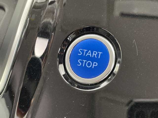 日産 セレナ e－パワー ハイウェイスター V 鹿児島県 2020(令2)年 1.3万km マルーンレッド 2トーン 純正9インチナビ/（BT/CD/DVD)/フルセグTV/全方位カメラ/横滑り防止/衝突被害軽減ブレーキ/クルーズコントロール/レーンキープアシスト/オートライト/前後コーナーセンサー/フリップダウンモニター/両側パワスラ/ハンズフリーオートスライド/前席シートヒーター/ステアリングヒーター/ステアリングリモコン/LEDヘッドライト/フォグランプ/純正フロアマット/純正15インチアルミ/プッシュスタート