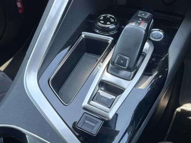 プジョー ５００８ GT ブルーHDi 埼玉県 2019(令1)年 6.5万km 黒 黒ハーフレザーシート/純正メモリーナビ/(Bluetooth/USB/フルセグ)/Ｂ／Ｓカメラ/Ａｐｐｌｅ　Ｃａｒ　Ｐｌａｙ/アダプティブクルーズコントロール/ブラインドスポットモニター/アンビエントライト/クリアランスソナー/ＬＥＤランプ/ETC